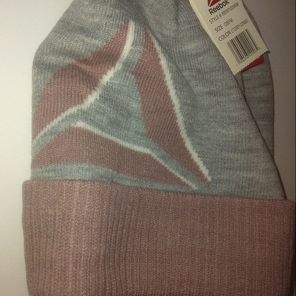 ☆NWT☆Women's REEBOK Fleece Lined Winter Beanie Hat with Pom Pom - Picture 6 of 9